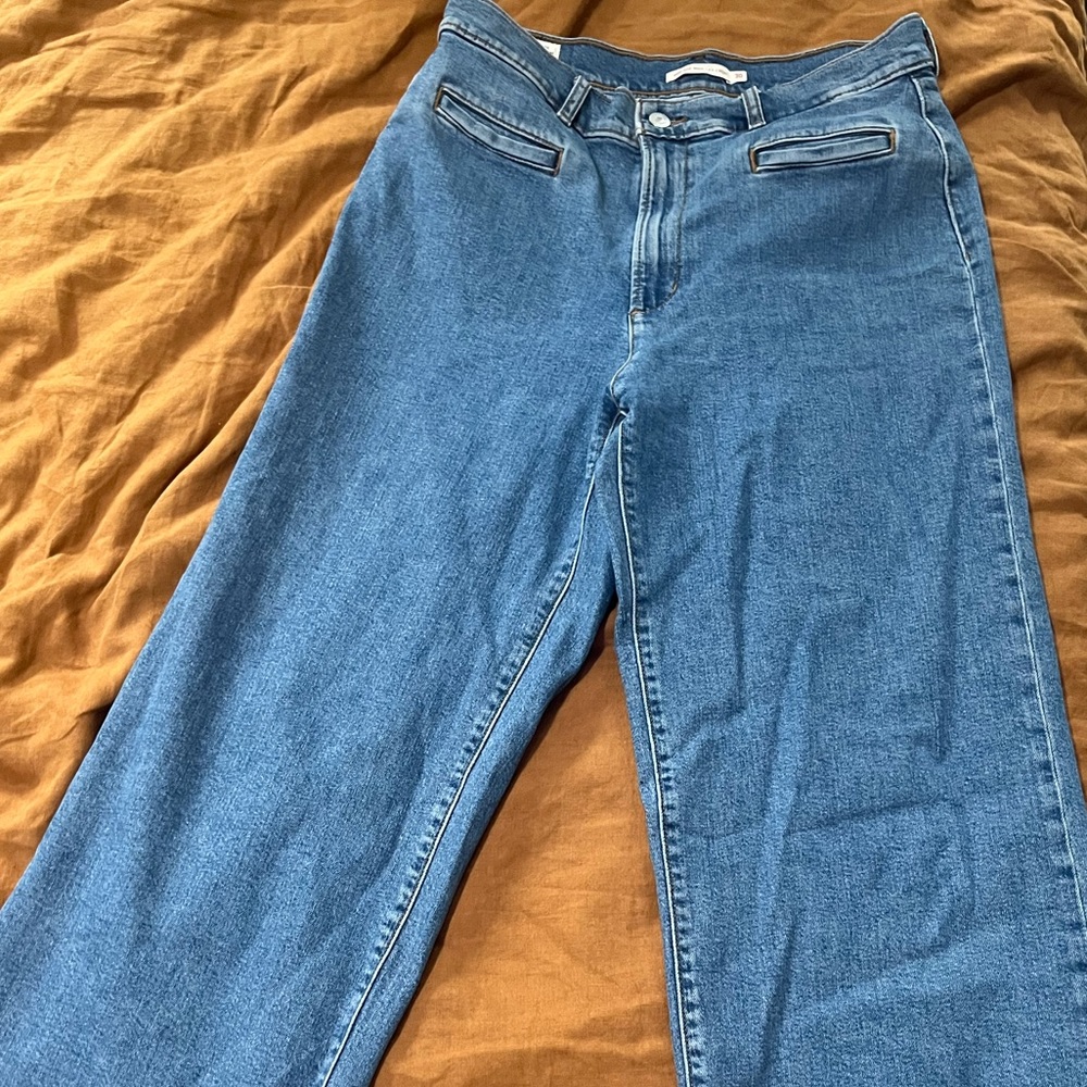 Levi’s Ribcage Cropped Wide leg Jeans